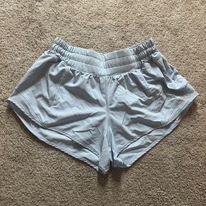 Lululemon light blue hotty hots 2.5”
